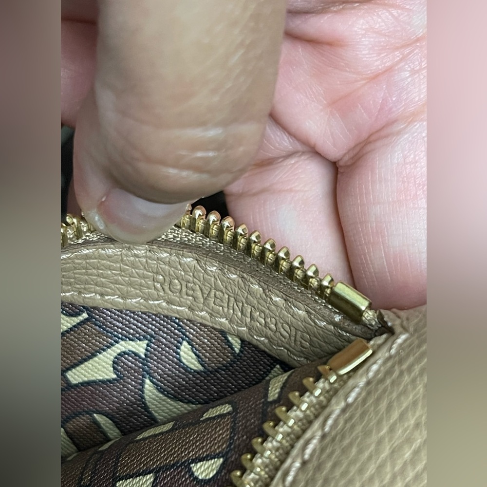 NWOT Burberry Embossed monogram Tote - Picture 7 of 12